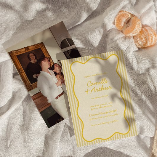 Moderne Buttergelbe Hochzeitseinladung Einladung