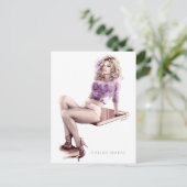 Moderne Button-Up Girl Illustration Postcard Postkarte (Stehend Vorderseite)