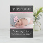 Moderne Chalkboard Geburtsankündigung Ankündigung (Stehend Vorderseite)