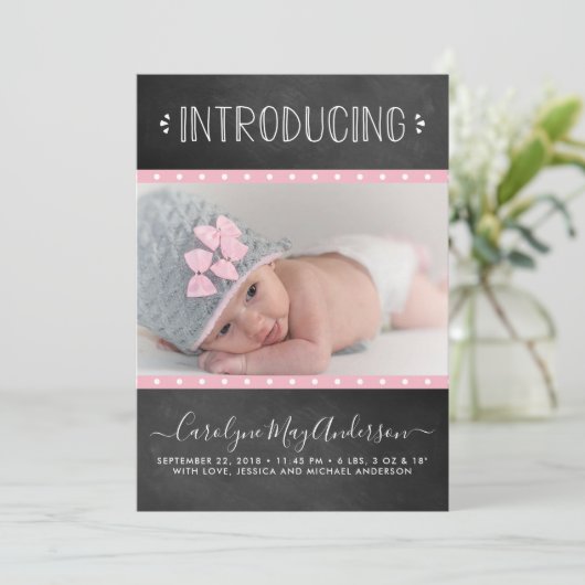 Moderne Chalkboard Geburtsankündigung Ankündigung (Stehend Vorderseite)