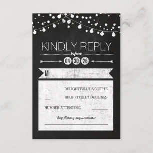 Moderne Chalkboard Lights Wedding RSVP Card Karte