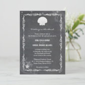 Moderne Chalkboard Sea Muschel Beach Hochzeit Einladung (Stehend Vorderseite)