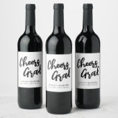 Moderne Cheers Grad Brush Script Abschluss  Weinetikett (Flaschen)