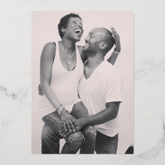 Moderne Chic Calligraphy Einfaches Foto Wedding Go Folieneinladung (Rückseite)