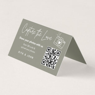 Moderne Chic-Capture-The-Love-QR-Code-Karte gefalt