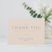 Moderne Chic Champagner-Beige-Editorial-Hochzeit Dankeskarte (Stehend Vorderseite)
