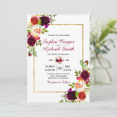 Moderne Chich Burgundy Floral Gold Rahmen Wedding Einladung (Stehend Vorderseite)