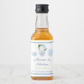 Moderne Chinoiserie Blau Weiß und Grün Hochzeit Alkoholflaschenetikett (Vorderseite)