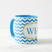 moderne cool-blaue Zickzack Streifen Monogramm-Ini Tasse (Vorderseite Links)