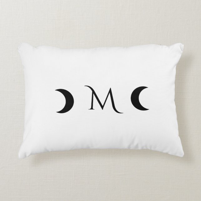 Moderne Crescent Moons weiß und schwarz Monogramm Dekokissen (Vorderseite)