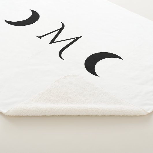 Moderne Crescent Moons weiß und schwarz Monogramm Sherpadecke (3/4)