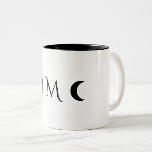 Moderne Crescent Moons weiß und schwarz Monogramm Zweifarbige Tasse (VorderseiteRechts)