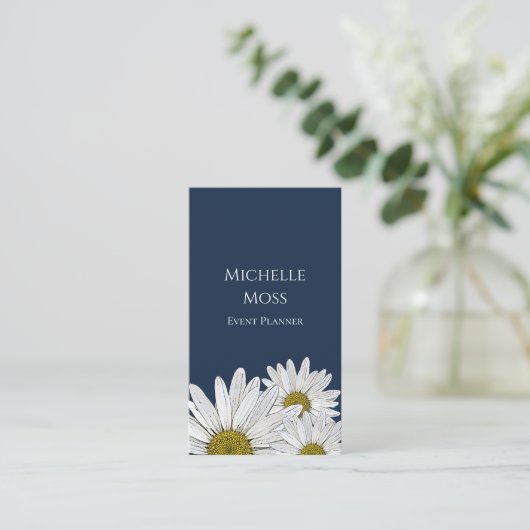 Moderne Daisien Botanische Florennacht Blau Visitenkarte (Stehend Vorderseite)