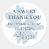 Moderne Dankeschön an Pastel Blue Daisy Blume Runder Aufkleber (Vorderseite)