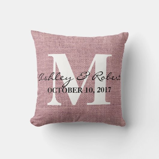 Moderne dekorative Burlap White Monogram Wedding Kissen (Vorderseite)