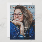 Moderne Drehbuch-Foto-Feier zur Lebensbeerdigung Einladung (Vorderseite)