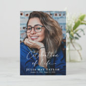 Moderne Drehbuch-Foto-Feier zur Lebensbeerdigung Einladung (Stehend Vorderseite)