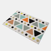 Moderne Dreiecke aus dem Mittelalter sind farbenfr Fußmatte (Schrägansicht)