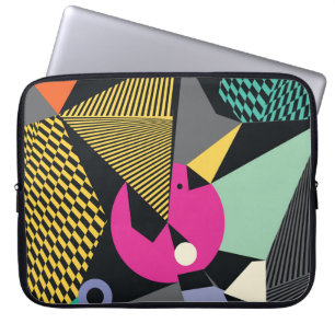 Moderne Dreiecke: Stilmuster für Memphis. Laptopschutzhülle