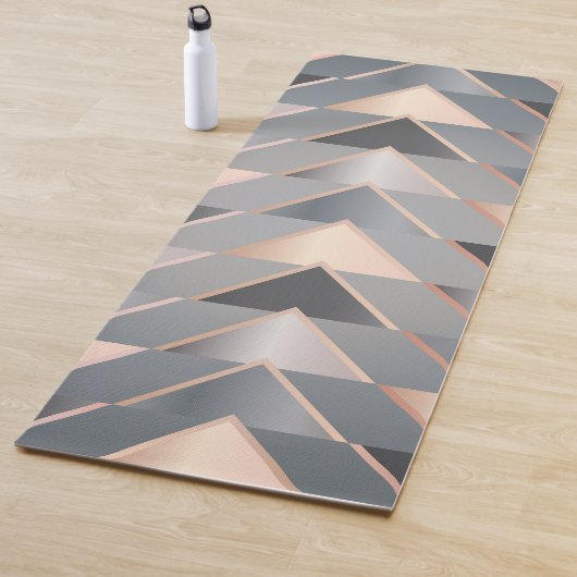 Moderne Dreiecke Yogamatte (Beispiel)