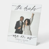 Moderne Drinks sind auf US-Kalligrafie Script-Foto Sockelschild (Vorderseite)