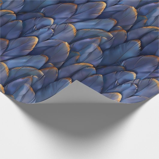 Moderne dunkelblaue Federn Muster Geschenkpapier (Ecke)