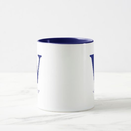 Moderne dunkelblaue Personalisierte Monogramm-Tass Tasse (Zentrum)
