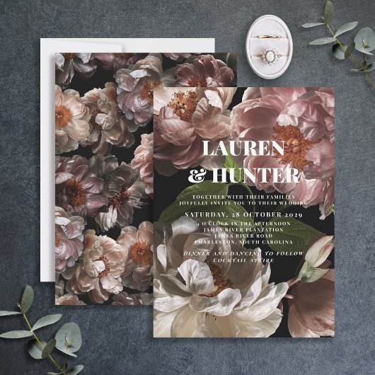 Moderne dunkelmoody-rosa florale botanische Hochze Einladung