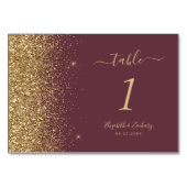 Moderne Dunkle Burgund Gold Glitzer Edge Wedding Tischnummer (Vorderseite)
