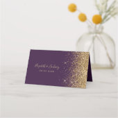 Moderne Dunkle Lila Gold Glitzer Edge Wedding Platzkarte (Rückseite)