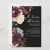 Moderne Dunkle Moody Burgundy Script Floral Weddin Einladung (Vorderseite)