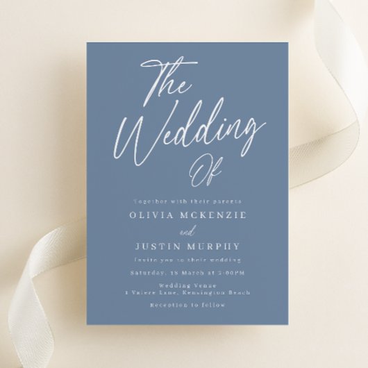 Moderne dusty Blue Script Wedding Einladung