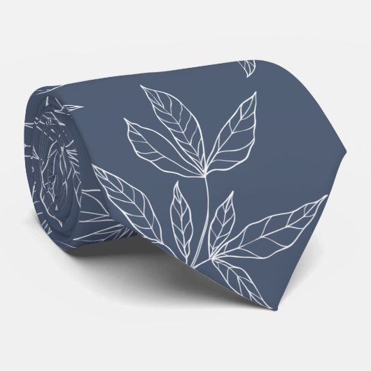 Moderne Dusty Gray Navy & White Peony Leaf Wedding Krawatte (Gerollt)