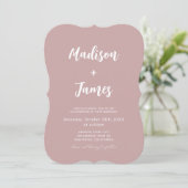 Moderne Dusty-Rose-Hochzeit Einladung (Stehend Vorderseite)