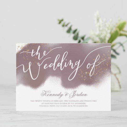 Moderne Dusty Rose Pink and Gold Script Wedding Einladung (Stehend Vorderseite)