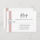 Moderne Dusty Rose Rosa Monogramm Hochzeit RSVP Karte (Vorne/Hinten)