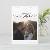 Moderne Editorials-Schrift Foto doppelseitig Save The Date (Stehend Vorderseite)