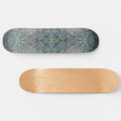 Moderne, eine Art Abstrakte Kunst in einer foggisc Skateboard (Horizontal)