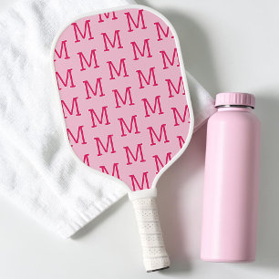 Moderne einfache Anfangsmonogramm-Muster in Hot Pi Pickleball Schläger