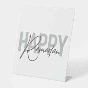 Moderne, einfache, coole Typografie von Happy Rama Sockelschild