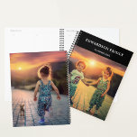 Moderne, einfache Fotos aus schwarzen Familien mit Planer<br><div class="desc">Moderne schwarze Familie Foto Monogramm Name Planner. Sie können es personalisieren und Ihre eigenen Fotos hinzufügen,  Ihren Namen und Textjahr hinzufügen.</div>