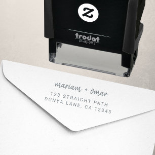 Moderne einfache graue Schrift Hochzeit Absenderad Permastempel