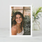 Moderne Einfache Klasse 2025 Abschluss Ankündigung (Stehend Vorderseite)