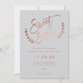 moderne einfache Rose Gold süß 16 Typografie Einladung (Vorderseite)