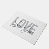 Moderne, einfache, schicke, coole Design Liebe San Fußmatte (Schrägansicht)