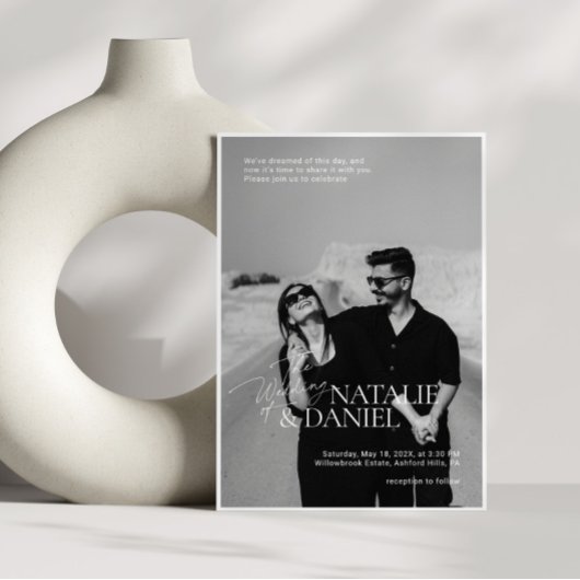 Moderne, einfache Schwarz-Weiß-Foto-Hochzeit Einladung