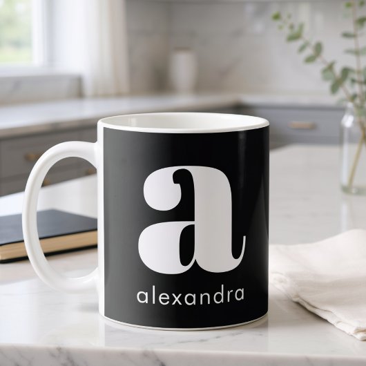 Moderne einfache schwarze Monogramm Anfangsbuchsta Kaffeetasse