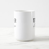 Moderne einfache schwarze Schrift personalisierter Kaffeetasse (Mittel)