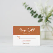 Moderne einfache Terracotta Skript Hochzeit RSVP Begleitkarte (Stehend Vorderseite)