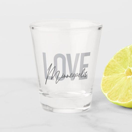 Moderne, einfache, urbane, coole Liebe Minneapolis Schnapsglas (Vorderseite)